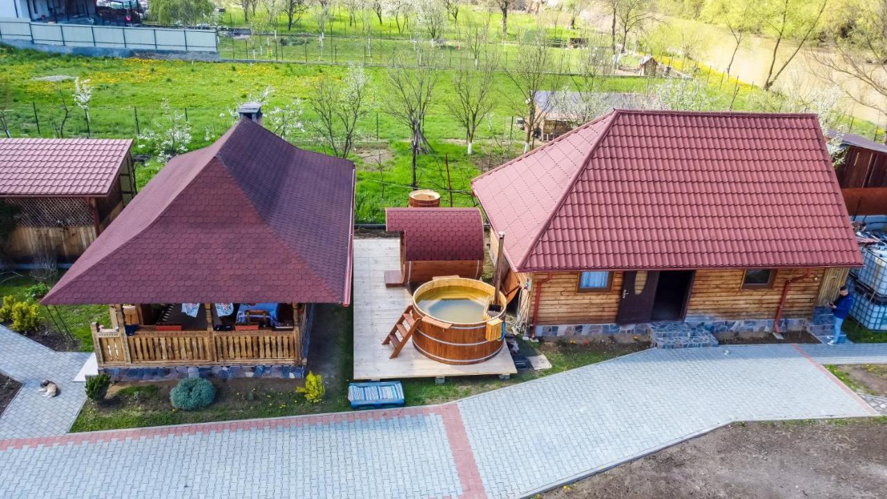 Casa Nely Hotell Sighetu Marmaţiei Exteriör bild