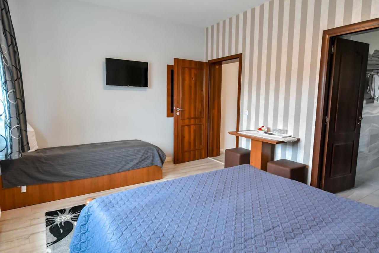 Casa Nely Hotell Sighetu Marmaţiei Exteriör bild